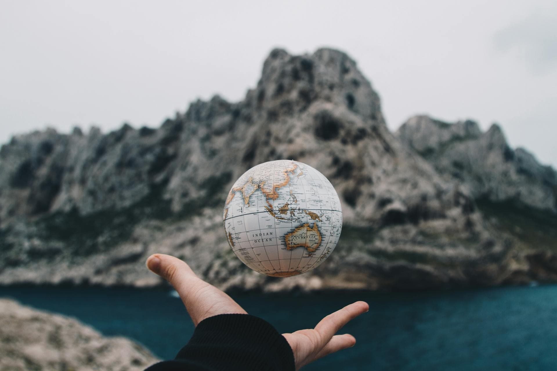 Global presence background